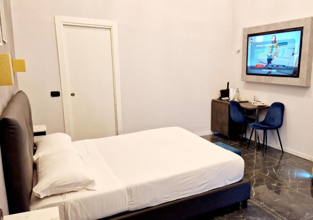 Comfort Zone Naples Bilik gambar